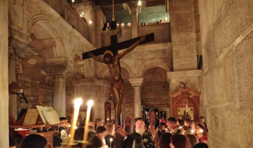 Τι τιμά η Εκκλησία μας τη Μεγάλη Πέμπτη - Έθιμα σε νησιά των Κυκλάδων