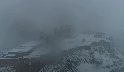 Εντυπωσιακά βίντεο από την χιονισμένη Αθήνα