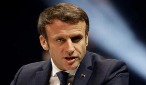 Η Γαλλία θα κάνει ό,τι μπορεί για να αποφύγει περαιτέρω κλιμάκωση, λέει ο Μακρόν μετά την ιρανική επίθεση στο Ισραήλ