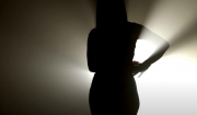 Viral το νέο τραγούδι του Σταμάτη Γονίδη με την Ιουλία Καλλιμάνη που υμνεί την γυναίκα