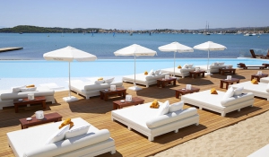 Μεγάλα περιθώρια για την Ελλάδα στον τουρισμό πολυτελείας (luxury tourism