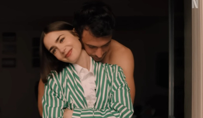 Emily in Paris: Μετακομίζει στην Ελλάδα ο επόμενος κύκλος; Η κάρτα από τη Σαντορίνη που άναψε φωτιές