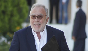 Intracom: Μετά τη Βούλα και τα Κουφονήσια, ο Σωκράτης Κόκκαλης πάει... Μύκονο