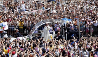Πάπας Φραγκίσκος: «Οι μετανάστες δεν είναι "εμπόρευμα"»