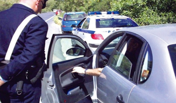 Σύλληψη μη νόμιμου αλλοδαπού για παραβάσεις Κ.Ο.Κ. στη Μύκονο