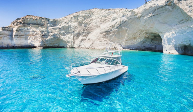 Μηχανική βλάβη σκάφους στη Μήλο