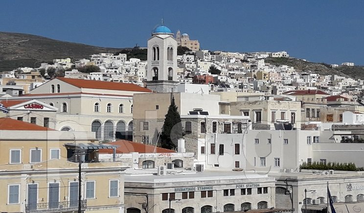 Σύλληψη ημεδαπών για απόπειρα κλοπής και παραμέληση εποπτείας ανηλίκου στη Σύρο