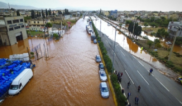 Εννέα οι νεκροί από την φονική κακοκαιρία στην Μάνδρα!