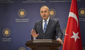 O Τσαβούσογλου απειλεί τους Κούρδους ενόψει εισβολής: «Η Τουρκία θα καθαρίσει τα σύνορά της με τη Συρία»