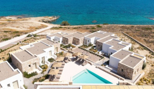 Κίμωλος: Aνοίγει το μοναδικό ξενοδοχείο 5 αστέρων