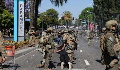 Ο Τραμπ σταμάτησε τις διαδηλώσεις στο Λος Άντζελες με την εθνοφρουρά: «Δεν θα ανεχτούμε τις πορείες της Αριστεράς, ανίκανη η δήμαρχος»