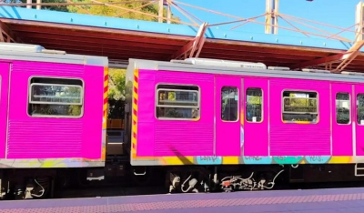 Το φούξια τρένο που έχει τρελάνει τους Αθηναίους, δείτε βίντεο μέσα από τον «πριγκιπικό» συρμό του ΗΣΑΠ