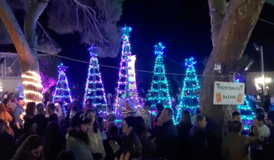 Πάρος: Οι Λεύκες υποδέχτηκαν τις γιορτινές ημέρες με άναμμα του Χριστουγεννιάτικου δέντρου και εκπλήξεις! (Βίντεο)