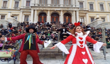 Η Σύρος....Καρναβαλίστηκε - Δείτε βίντεο από το καρναβάλι