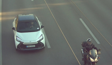 Στους δρόμους οι 8 κάμερες ΑΙ που λειτουργούν πιλοτικά, πάνω από 2.500 παραβάσεις σε 4 ημέρες