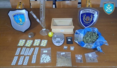 Σύλληψη δύο ημεδαπών για ναρκωτικά στη Χίο από στελέχη των Κεντρικών Λιμεναρχείων Χίου και Πειραιά