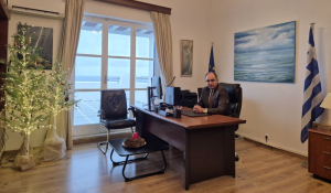 Χριστουγεννιάτικο μήνυμα Δημάρχου Πάρου Κώστα Μπιζά