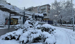 Κακοκαιρία «Μήδεια»: Χιόνια και στα βόρεια προάστια της Αθήνας μετά το απόγευμα - Στα λευκά η χώρα