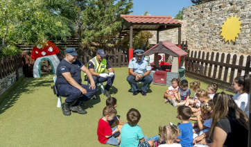 Ενημερωτική παρουσίαση σε βρεφικό σταθμό στη Σύρο