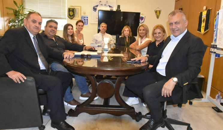 Γιάννης Βρούτσης: «Χαιρετίζουμε τη συνεργασία του σωματείου της Μήλου με τοπική εταιρεία»
