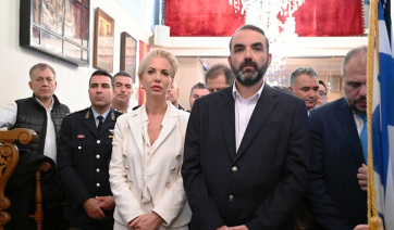 Η Κατερίνα Μονογυιού στις εορταστικές εκδηλώσεις του πολιούχου της Μυκόνου, Άγιο Αρτέμιο