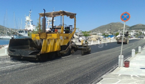 Πάρος: Εργασίες ασφαλτόστρωσης στην Παροικία