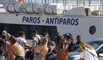 Κορωνοϊός: 2 κρούσματα στην Πάρο - 27 στη Θήρα - 27 στη Μύκονο - 32 στη Νάξο - 107 συνολικά