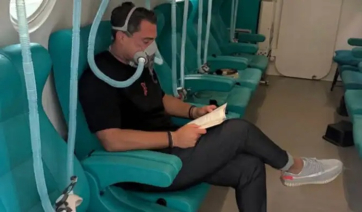 Αιφνίδια βαρηκοΐα: Ο Σάκης Κατσούλης υποβάλλεται σε θεραπεία μέσα σε θάλαμο υπερβαρικού οξυγόνου – Τι είναι