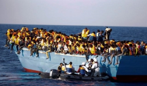 Δραματική επιχείρηση διάσωσης 6.500 μεταναστών ανοιχτά της Λιβύης