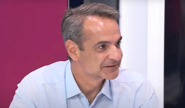 Ανασκόπηση Μητσοτάκη για αύξηση θέσεων εργασίας, Χρηματιστήριο, τον 15χρονο Δημήτρη αλλά και τη θερινή ανάπαυλα