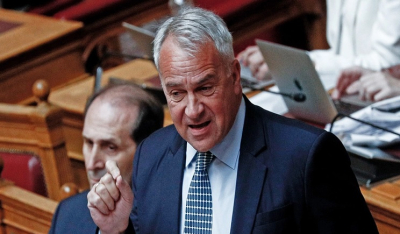 Βουλή: Με τις ψήφους ΝΔ και ΠΑΣΟΚ πέρασε η τροπολογία «μπλόκο» στο κόμμα Κασιδιάρη