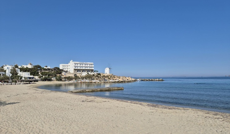 Ολοκλήρωση εργασιών καθαρισμού των παραλιών του Δήμου Πάρου