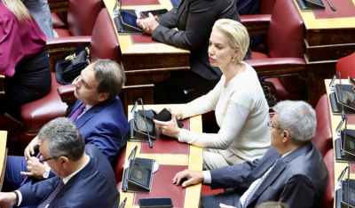 Ερώτηση στη Βουλή κατέθεσε η Κατερίνα Μονογυιού, για το κλείσιμο πέντε καταστημάτων ΕΛΤΑ στα νησιά των Κυκλάδων