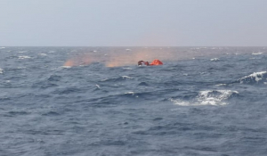 Mήλος – Ναυάγιο: Συγκλονιστικές εικόνες και βίντεο της επιχείρησης διάσωσης των ναυαγών από το πλοίο Sea Jet 2!