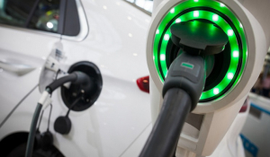 Eπιδότηση καυσίμων: Και τα ηλεκτρικά αυτοκίνητα δικαιούνται το Fuel Pass