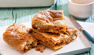 Παριανή κολοκυθόπιτα νηστίσιμη με σταφίδες και καρύδια