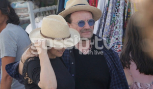 O Bono των U2 στην Αντίπαρο σε ρομαντική βόλτα με τη σύζυγό του Ali!