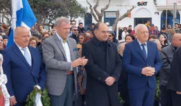 Πάρος: Παρών στις εκδηλώσεις της 25ης Μαρτίου στο νησί ο Έπαρχος Πάρου – Αντιπάρου