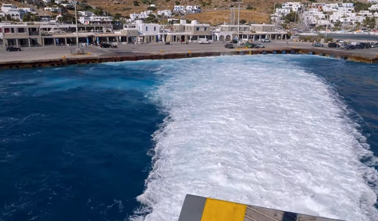 Θαλάσσια διακομιδή από το λιμάνι της Μυκόνου