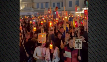 Τήνος - Φαναράκια: Εντυπωσιακές εικόνες από τις εκδηλώσεις για την εύρεση της θαυματουργής Εικόνας της Παναγίας (βίντεο)