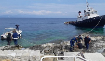 Παξοί: Ρυμουλκό έπεσε σε ξέρα και πήρε κλίση (Βίντεο)