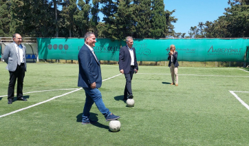 Πάρος, Επίσκεψη Αναπληρωτή Υπουργού Αθλητισμού Γ. Βρούτση: Επιθεώρηση του χώρου όπου θα κατασκευαστεί το Γήπεδο Νάουσας (Βίντεο)