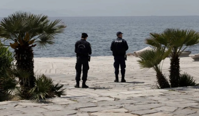 ΟΠΚΕ και αστυνομικοί με δίκυκλα στις παραλίες