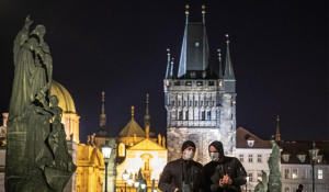 Κορωνοϊός - Τσεχία: Πάνω από 100 κρούσματα μετά από δυο μήνες