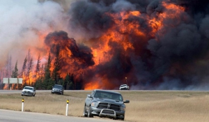 Διπλασιάστηκε σε έκταση η πυρκαγιά στον Καναδά