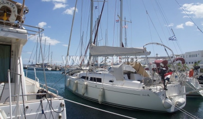 Πρόσκρουση σκαφών στο αγκυροβόλιο τουριστικών σκαφών της Νάουσας Πάρου