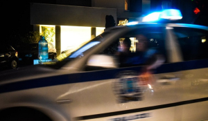 Συνελήφθη άτομο με πιστόλι σε κέντρο διασκέδασης στη Γλυφάδα
