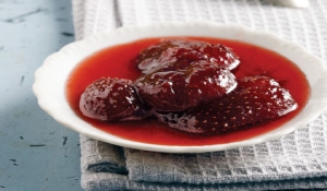 Βάλτε το επιδόρπιο του πάθους στο τραπέζι σας! Απολαυστικό γλυκό φράουλα!
