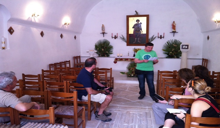 Ομάδα Ιταλών δημοσιογράφων ξεναγήθηκαν στον Ιερό Καθολικό Ναό του Αγίου Γεωργίου στη Νάουσα