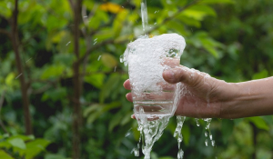 Καρκίνος Παχέος Εντέρου: Το νερό που μπορεί να αυξήσει τον κίνδυνο νόσου
